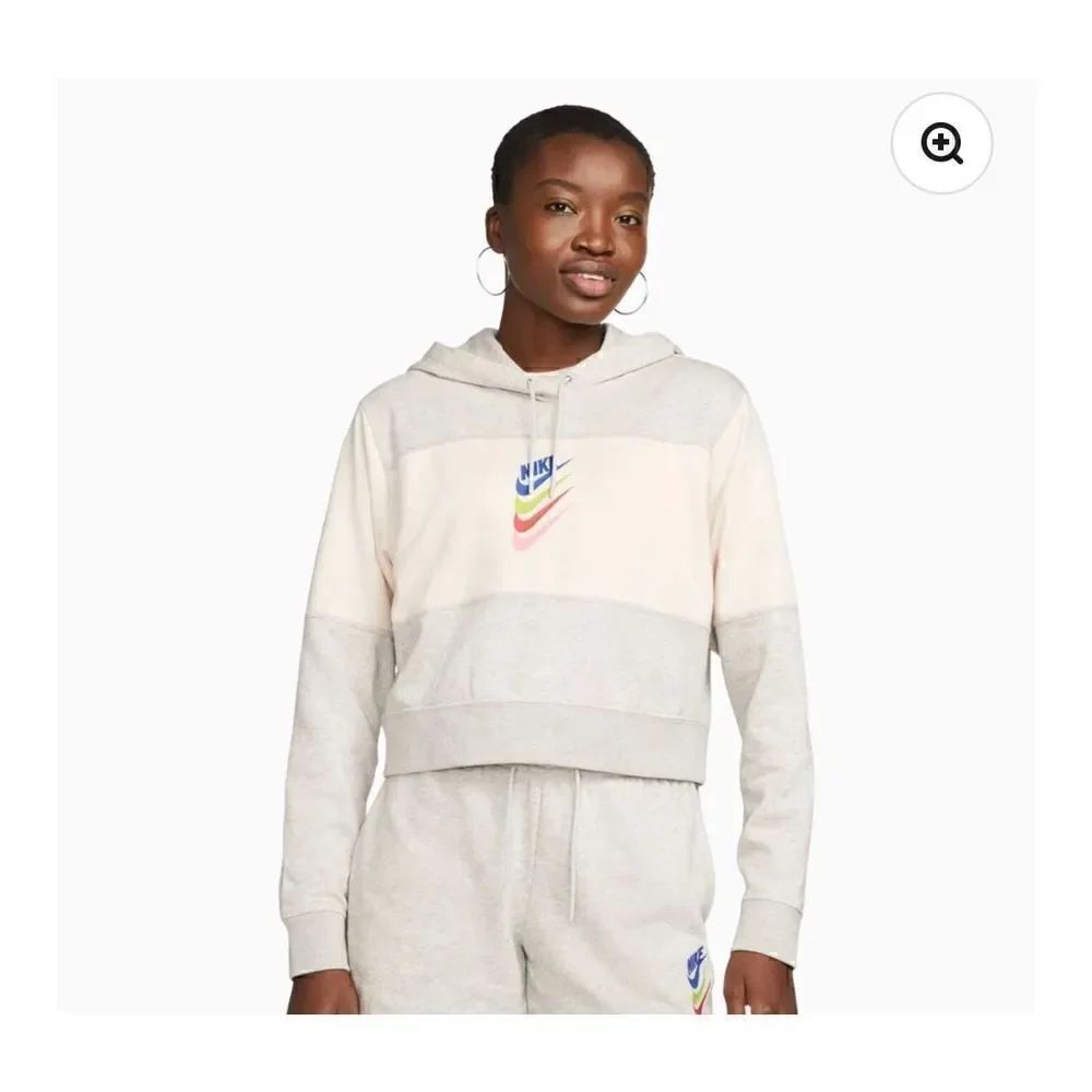 Nike women’s hoodie